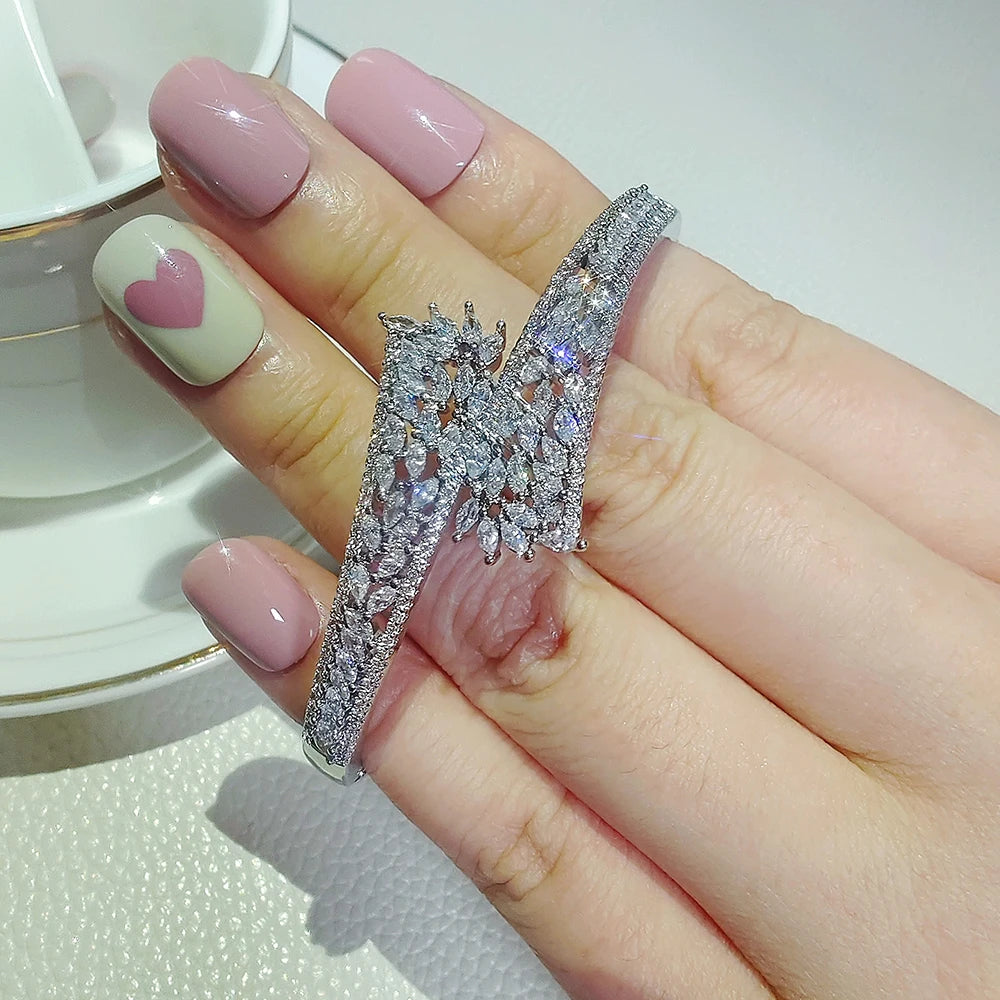 2024 New Arrival Luxury Carved Bracelet Bangle for Women Anniversary Gift Valentine's Day Gift Jewelry S8258
