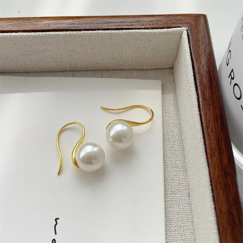 Simple Elegant Water Drop Imitation Pearl Earrings for Women Fashion Engagement Wedding Party Hook Earrings Jewelry Gifts