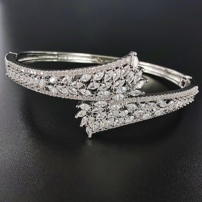 2024 New Arrival Luxury Carved Bracelet Bangle for Women Anniversary Gift Valentine's Day Gift Jewelry S8258