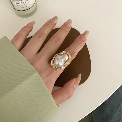 New Vintage Pearl Ring Statement Shape Gold Color Adjustable Rings For Women 2023 Korean Fashion Jewelry Party Accessory