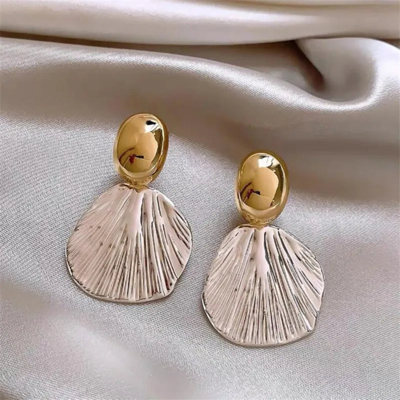 Korean Fashion Imitation Shell Pearl Dangle Earrings for Women Crystal Zirconia Flower Wedding Bridal Earring Party Accessories