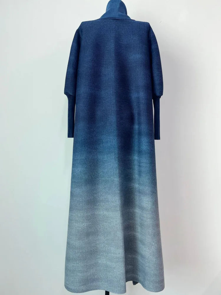 LANMREM 2024 Spring Pleated Long Trench Coat Women Gradient Scarf Collar Belt Gathered Waist Windbreaker Fashion New 32C452