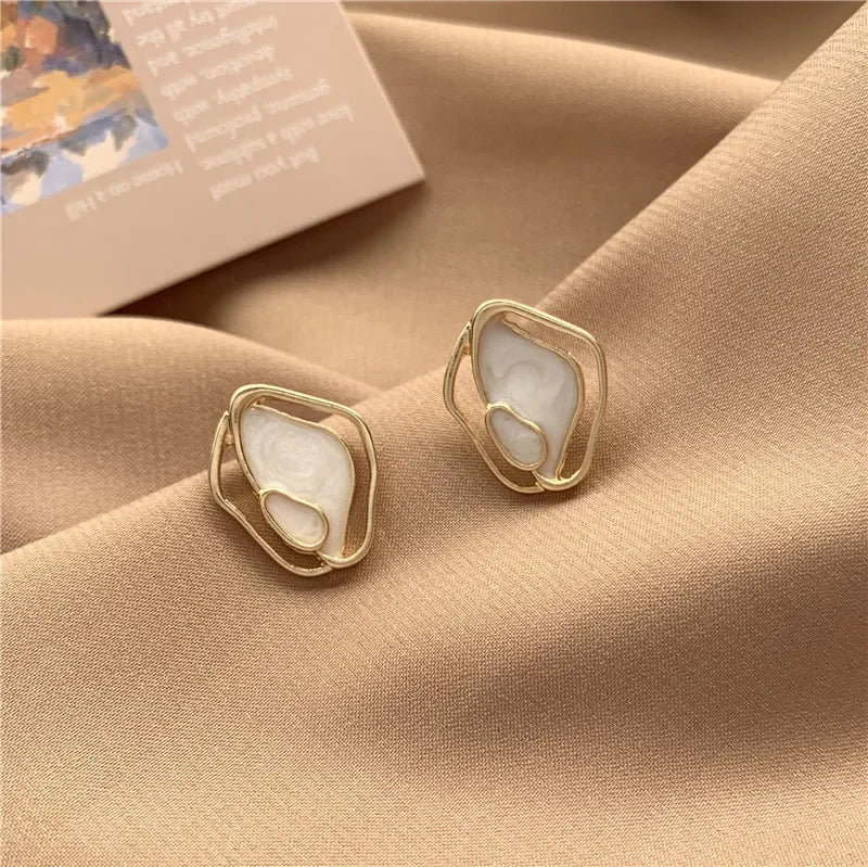 Imitation Pearl Earring for Women Gold Color Round Stud Earrings Korean Delicate Irregular Design Unusual 2024 Fashion Jewelry