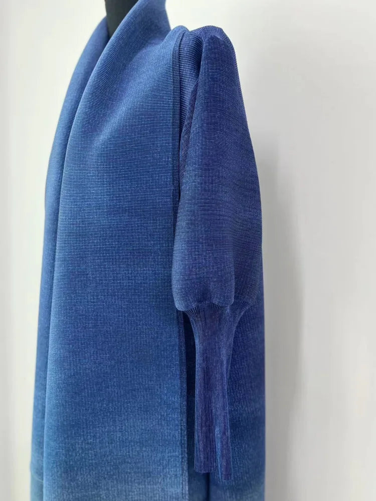 LANMREM 2024 Spring Pleated Long Trench Coat Women Gradient Scarf Collar Belt Gathered Waist Windbreaker Fashion New 32C452
