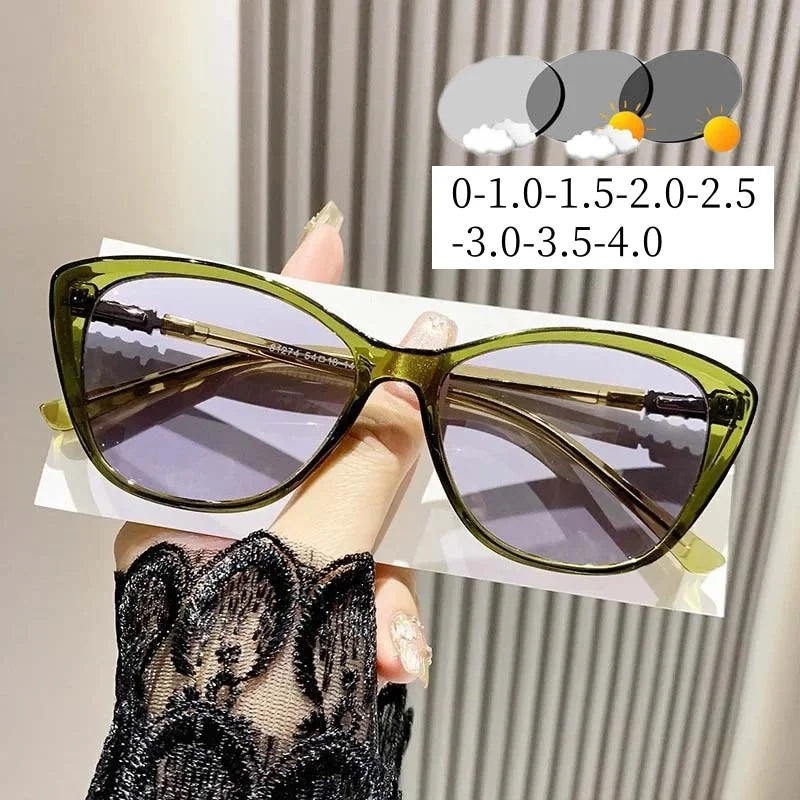 2025 Women Cat Eye Near Sight Eyeglasses Trendy Color Changing Myopia Eyeglasses Finished Prescription Photochromic Sunglasses