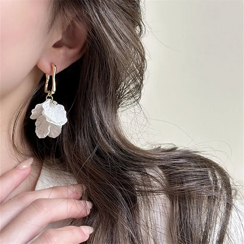 Korean Fashion Imitation Shell Pearl Dangle Earrings for Women Crystal Zirconia Flower Wedding Bridal Earring Party Accessories