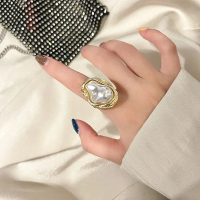 New Vintage Pearl Ring Statement Shape Gold Color Adjustable Rings For Women 2023 Korean Fashion Jewelry Party Accessory