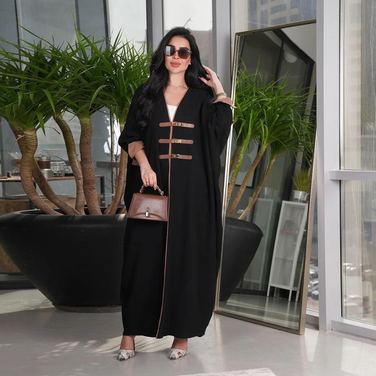 2024 New Dubai Fashion Modest Solid Open Kimono Abayas Leather Buckle Long Sleeve Contrast Color Robe Ramadan Muslim Women Robe