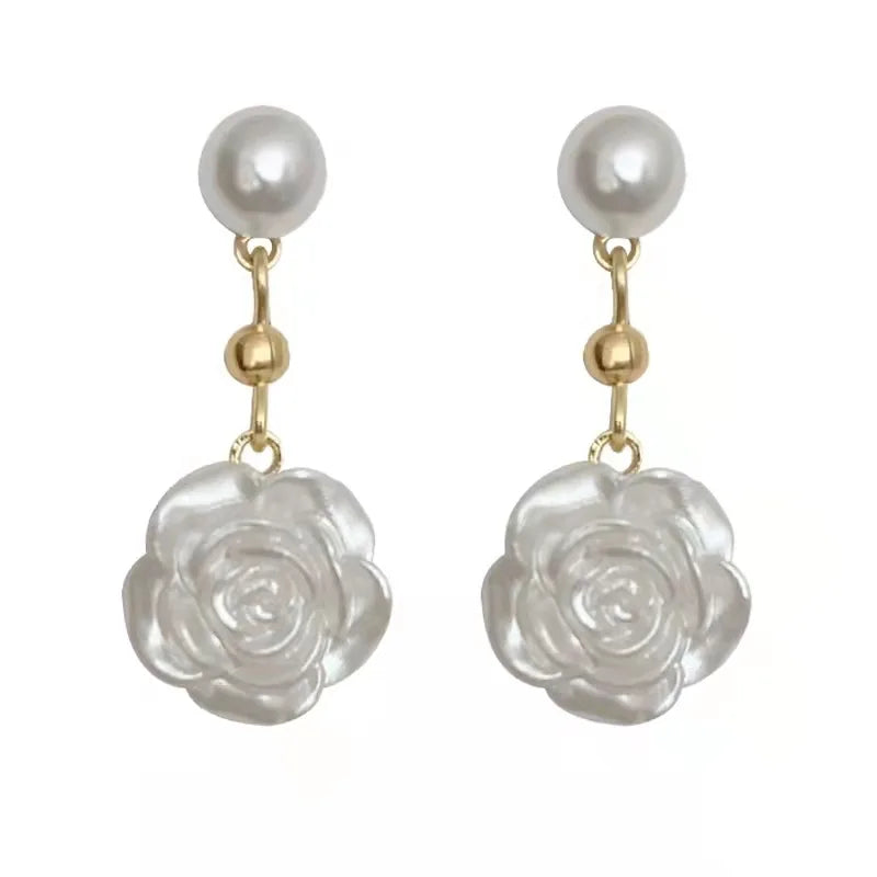 Trend New Camellia Flower Imitation Pearl Earring Female Temperament Trendy White Rose Earrings for Women Fashion Jewelry Gifts